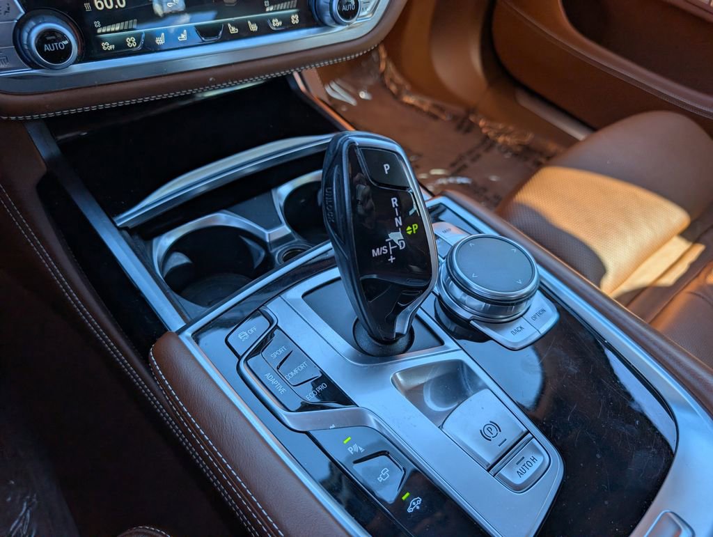 Used 2016 BMW 750i xDrive image 17