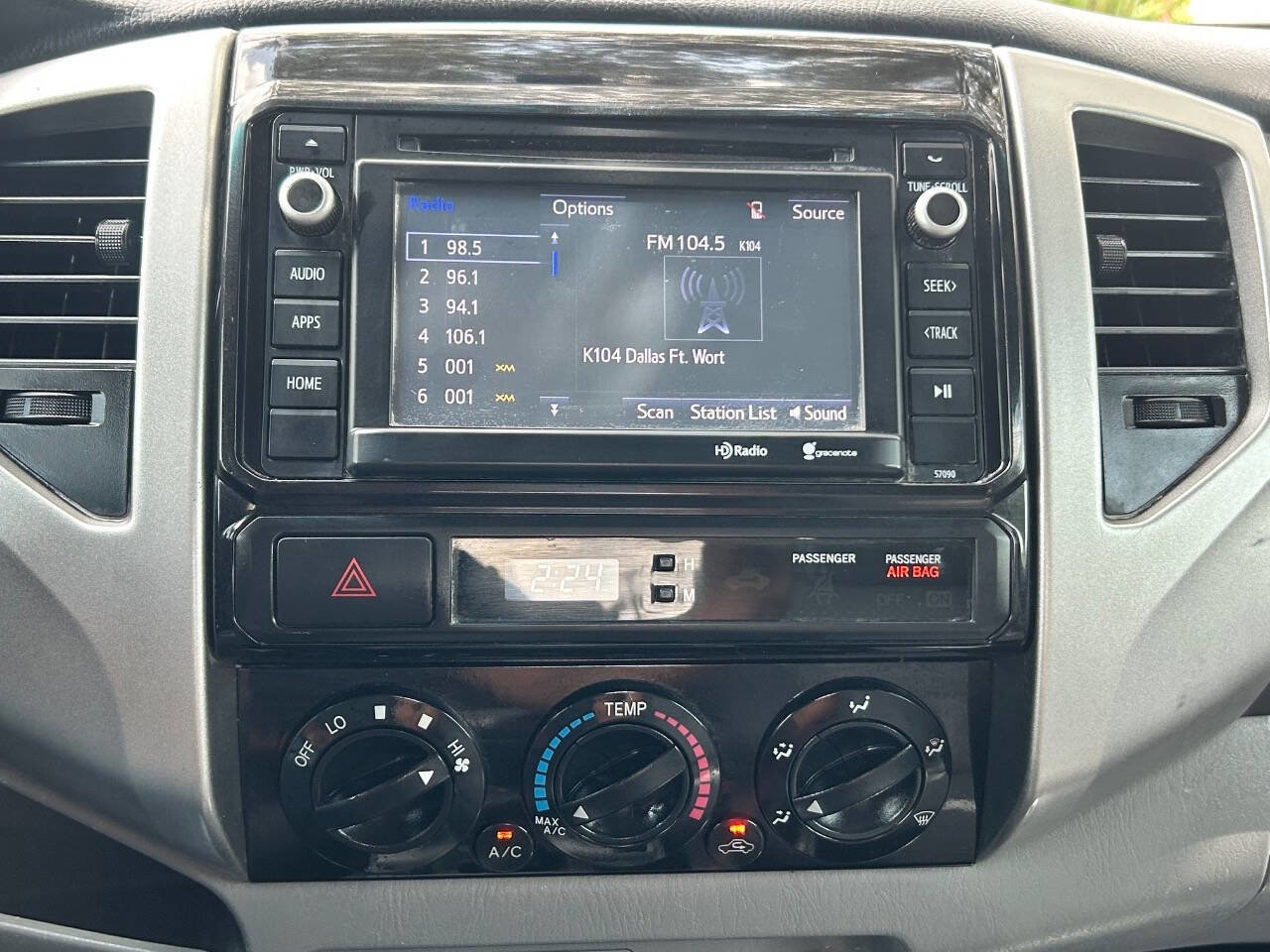 Used 2014 Toyota Tacoma PreRunner RWD image 18