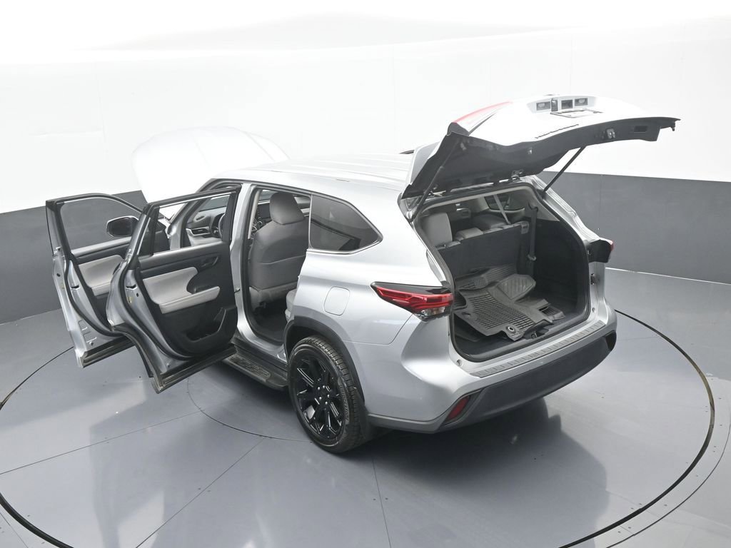 Used 2022 Toyota Highlander L image 67