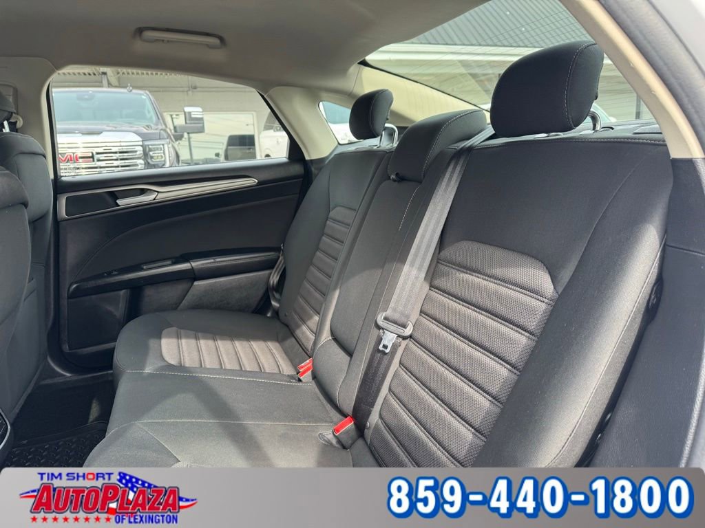 Used 2018 Ford Fusion SE w/ Fusion SE Technology Package image 35