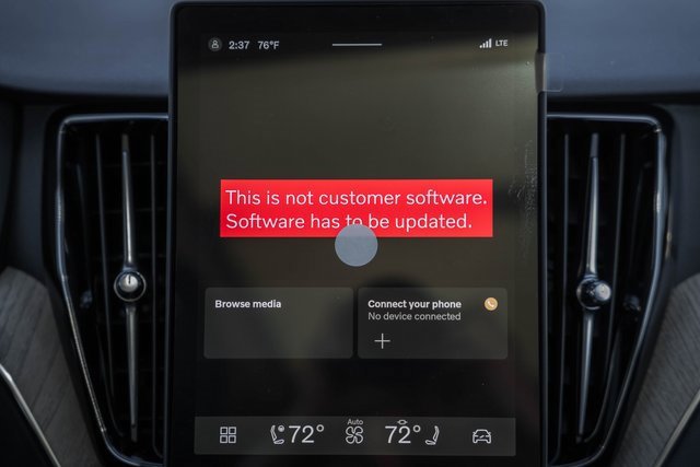 New 2026 Volvo XC60 B5 Plus w/ Protection Package Premier image 21