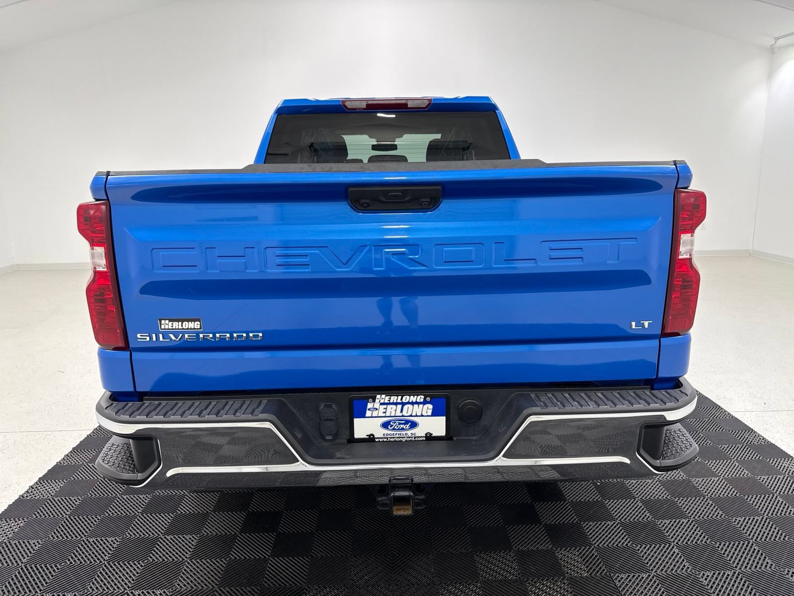 Used 2025 Chevrolet Silverado 1500 LT w/ Protection Package AWD/4WD image 7