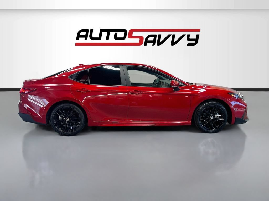 Used 2025 Toyota Camry SE w/ Convenience Package FWD image 8