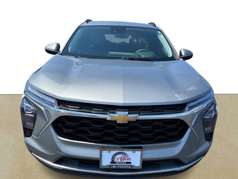 Used 2024 Chevrolet Trax LT w/ Driver Confidence Package FWD image 8