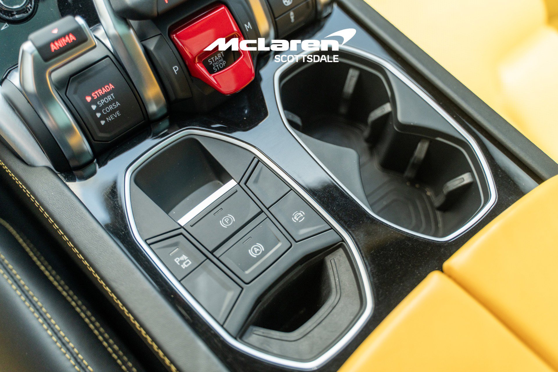 Used 2021 Lamborghini Urus AWD/4WD image 18