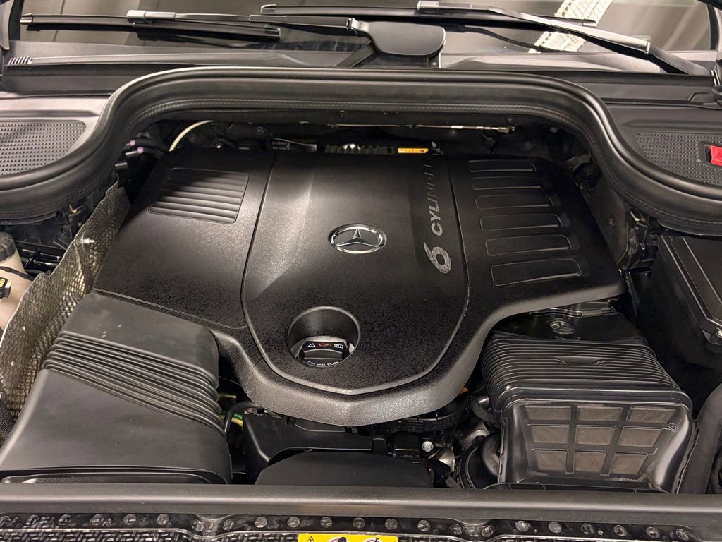 Certified 2026 Mercedes-Benz GLS 450 4MATIC image 8