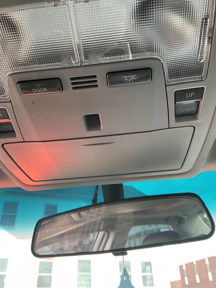 Used 2016 Toyota Camry SE w/ Moonroof Package FWD image 13