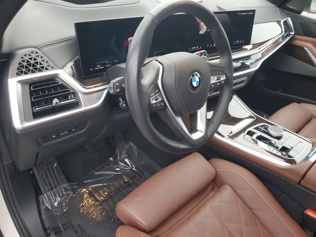 Used 2025 BMW X5 xDrive40i w/ Climate Comfort Package image 17