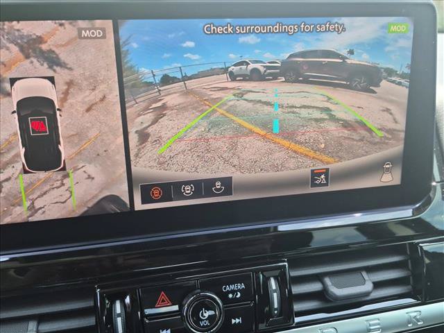 New 2026 Nissan Pathfinder Platinum FWD image 12