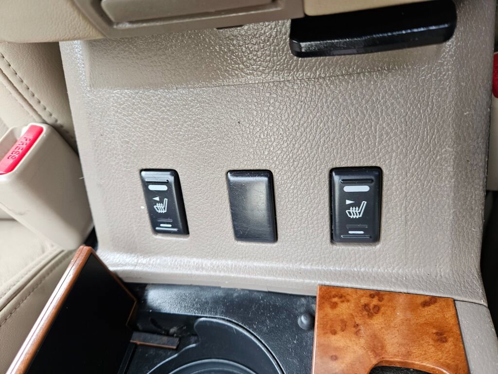 Used 2004 Nissan Maxima 3.5 SL w/ Driver Preferred Pkg image 24