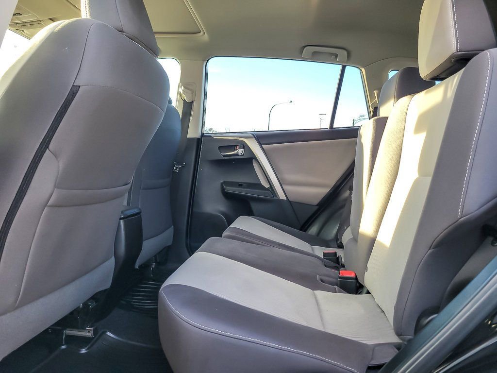 Used 2015 Toyota RAV4 XLE image 10