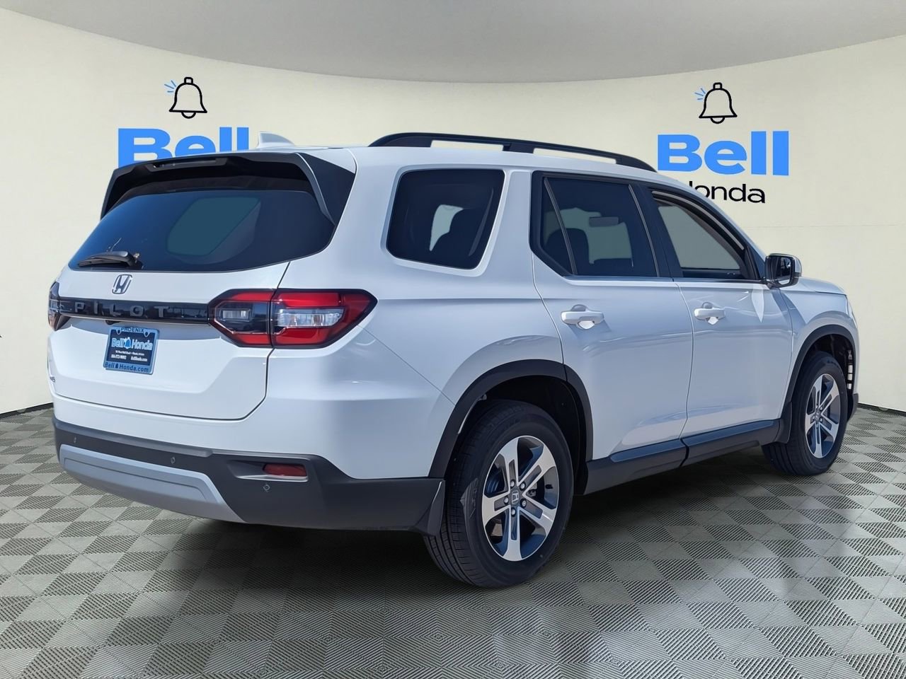 New 2025 Honda Pilot EX-L image 3