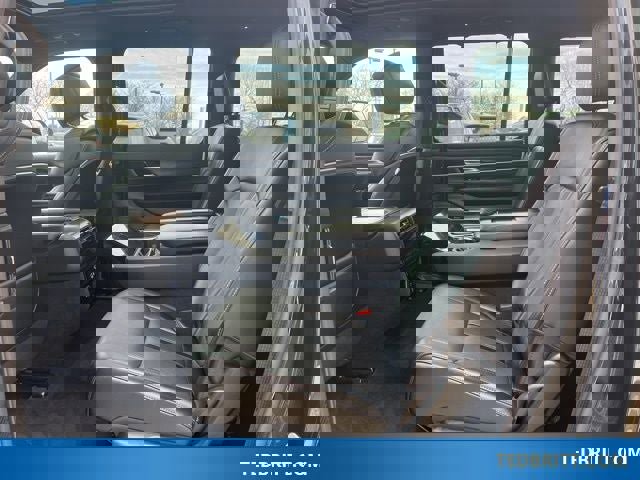 Used 2024 Jeep Grand Wagoneer L 4WD image 12