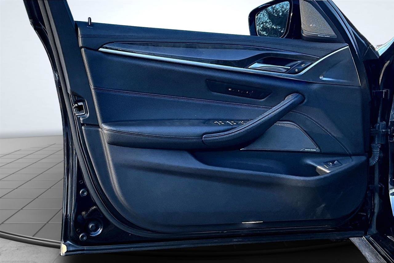 Used 2018 BMW 540i xDrive 540i xDrive w/ M Sport Package image 20