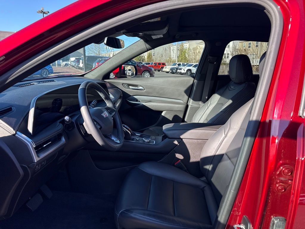 Certified 2024 Cadillac XT4 Premium Luxury w/ Cold Weather Package FWD image 3