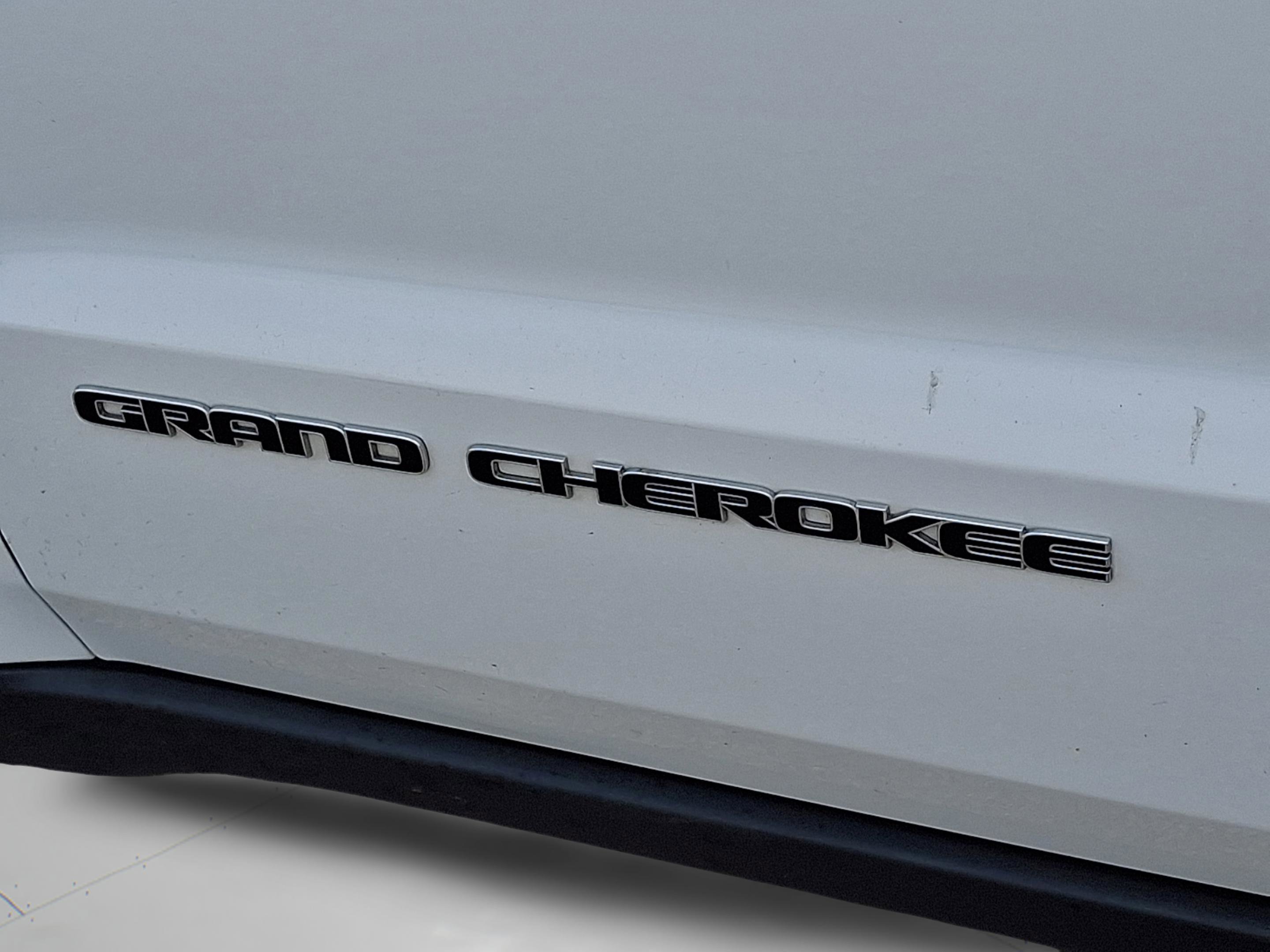 Certified 2021 Jeep Grand Cherokee Limited AWD/4WD image 32