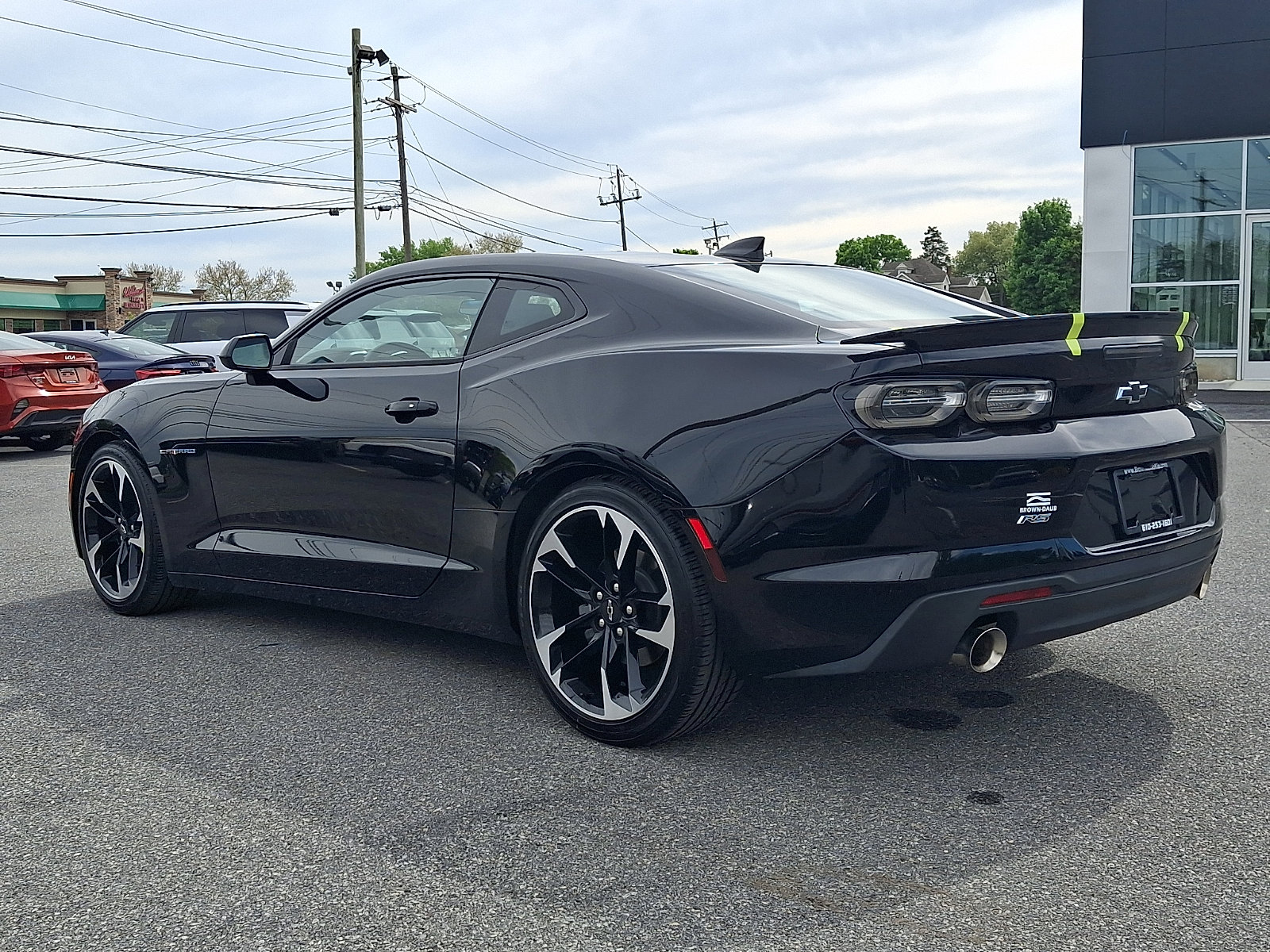 Used 2021 Chevrolet Camaro LT RWD image 4
