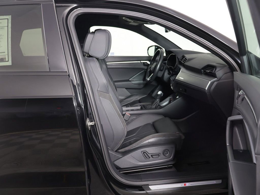Used 2023 Audi Q3 2.0T Premium image 28