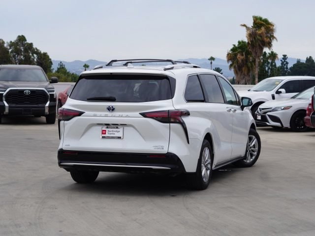 Used 2024 Toyota Sienna Limited AWD/4WD image 8