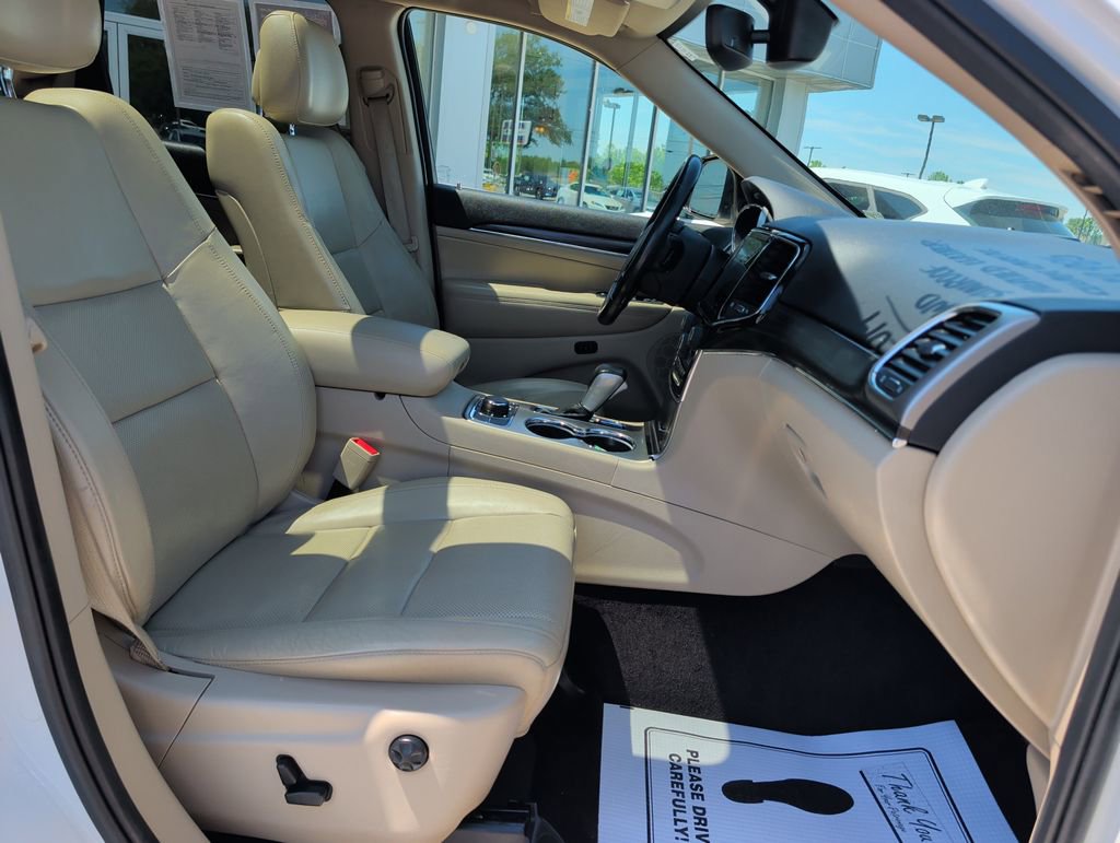 Used 2019 Jeep Grand Cherokee Limited w/ Luxury Group II AWD/4WD image 24