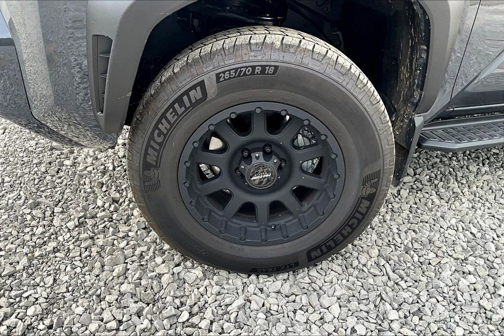 Used 2025 Toyota 4Runner TRD Off-Road Premium AWD/4WD image 6