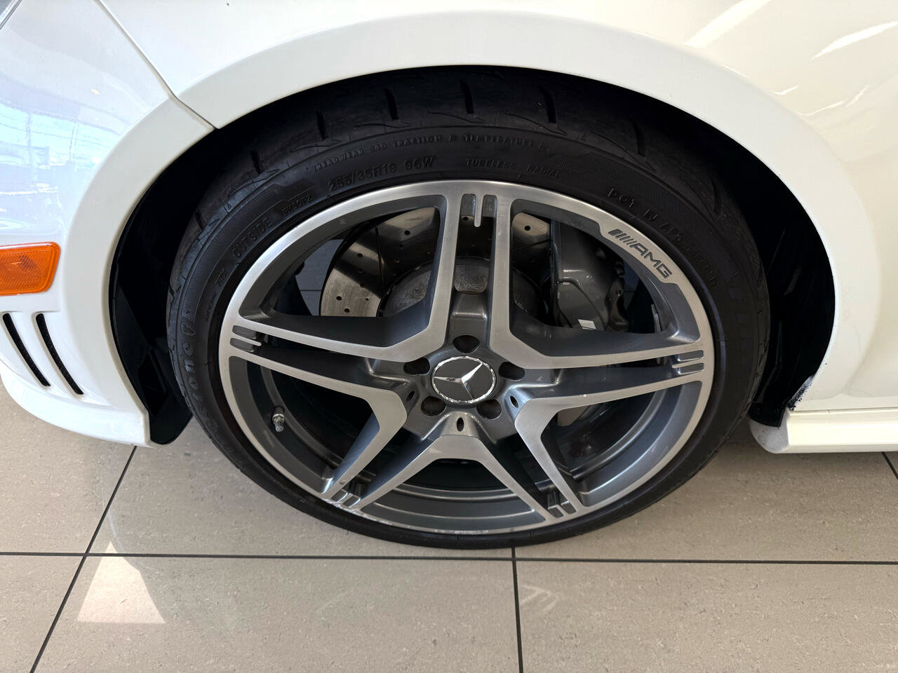 Used 2013 Mercedes-Benz E 63 AMG Sedan image 27
