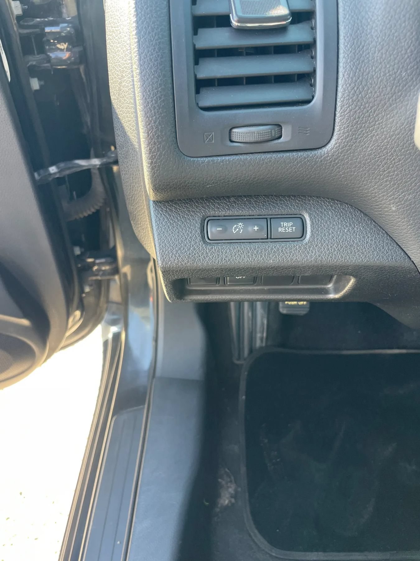 Used 2016 Nissan Altima 2.5 S w/ Power Driver Seat Package FWD image 14