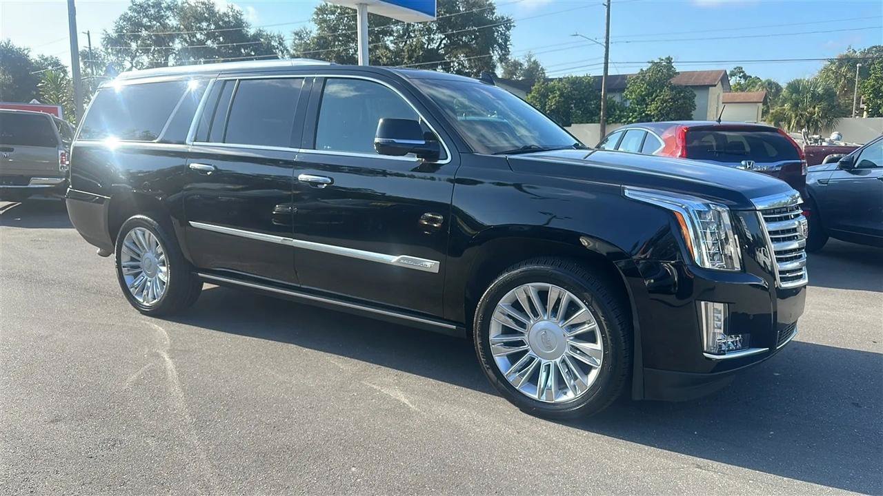 Used 2016 Cadillac Escalade ESV Platinum AWD/4WD image 7