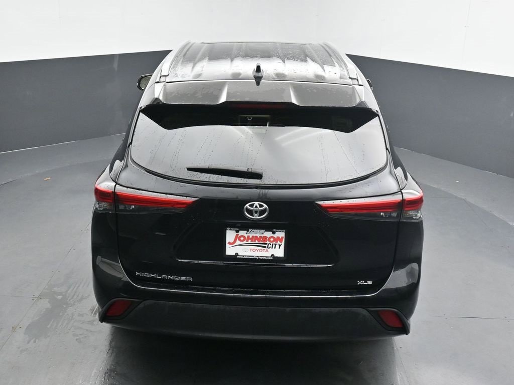 Used 2023 Toyota Highlander XLE image 38
