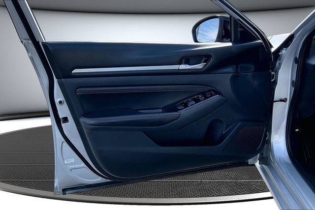 Certified 2023 Nissan Altima 2.5 SR image 19