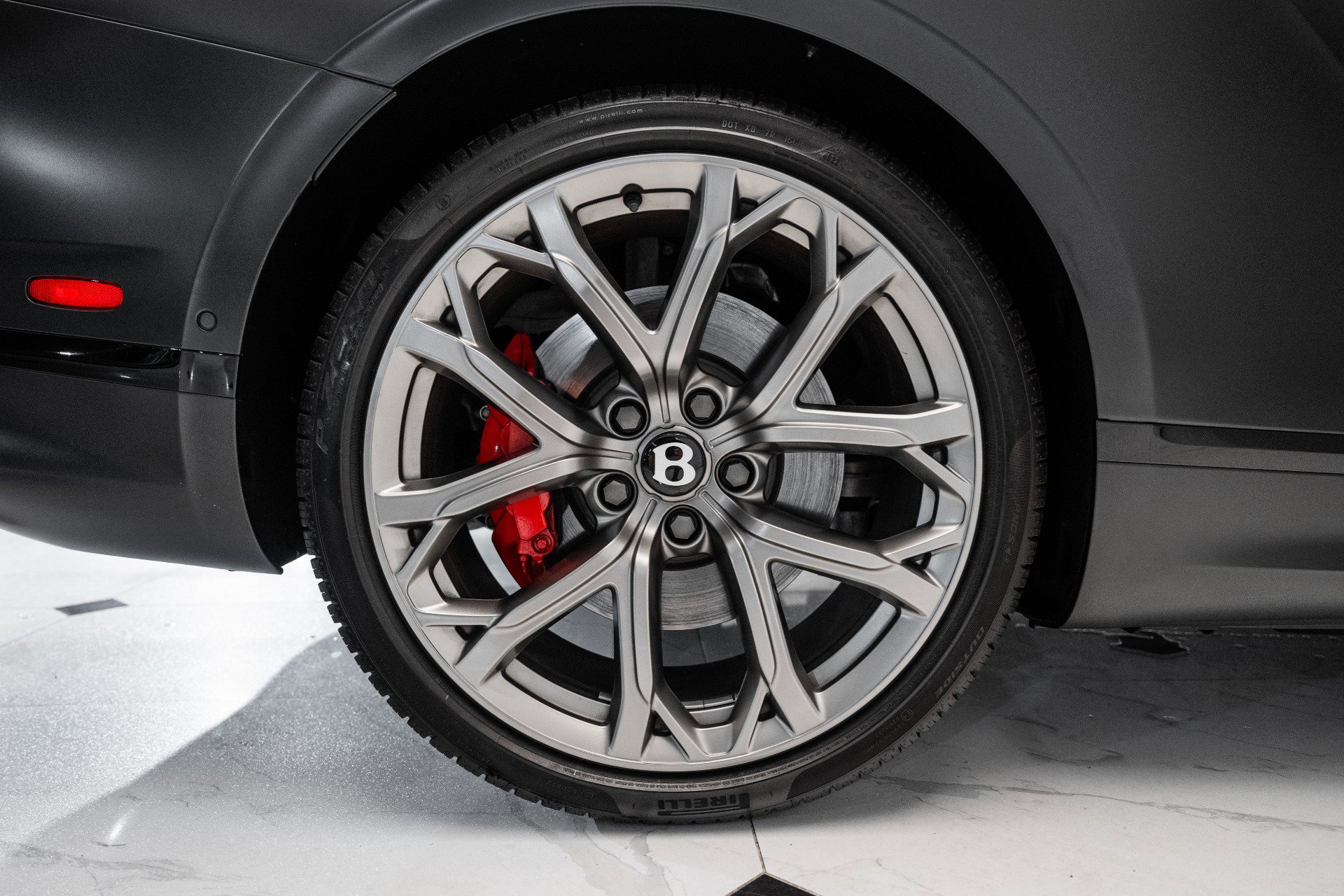 Used 2023 Bentley Continental GT V8 image 17