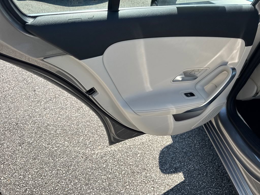 Used 2021 Mercedes-Benz A 220 image 21