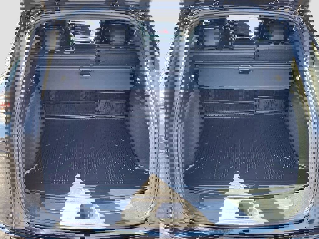 New 2026 Cadillac Lyriq V image 27