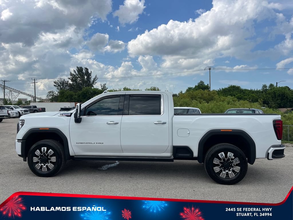 Used 2024 GMC Sierra 2500 Denali w/ Denali Reserve Package AWD/4WD image 4