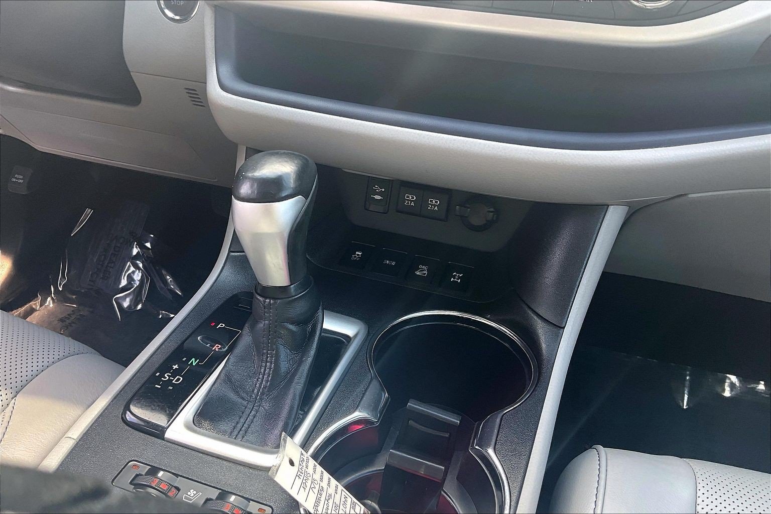 Used 2018 Toyota Highlander Limited AWD/4WD image 40