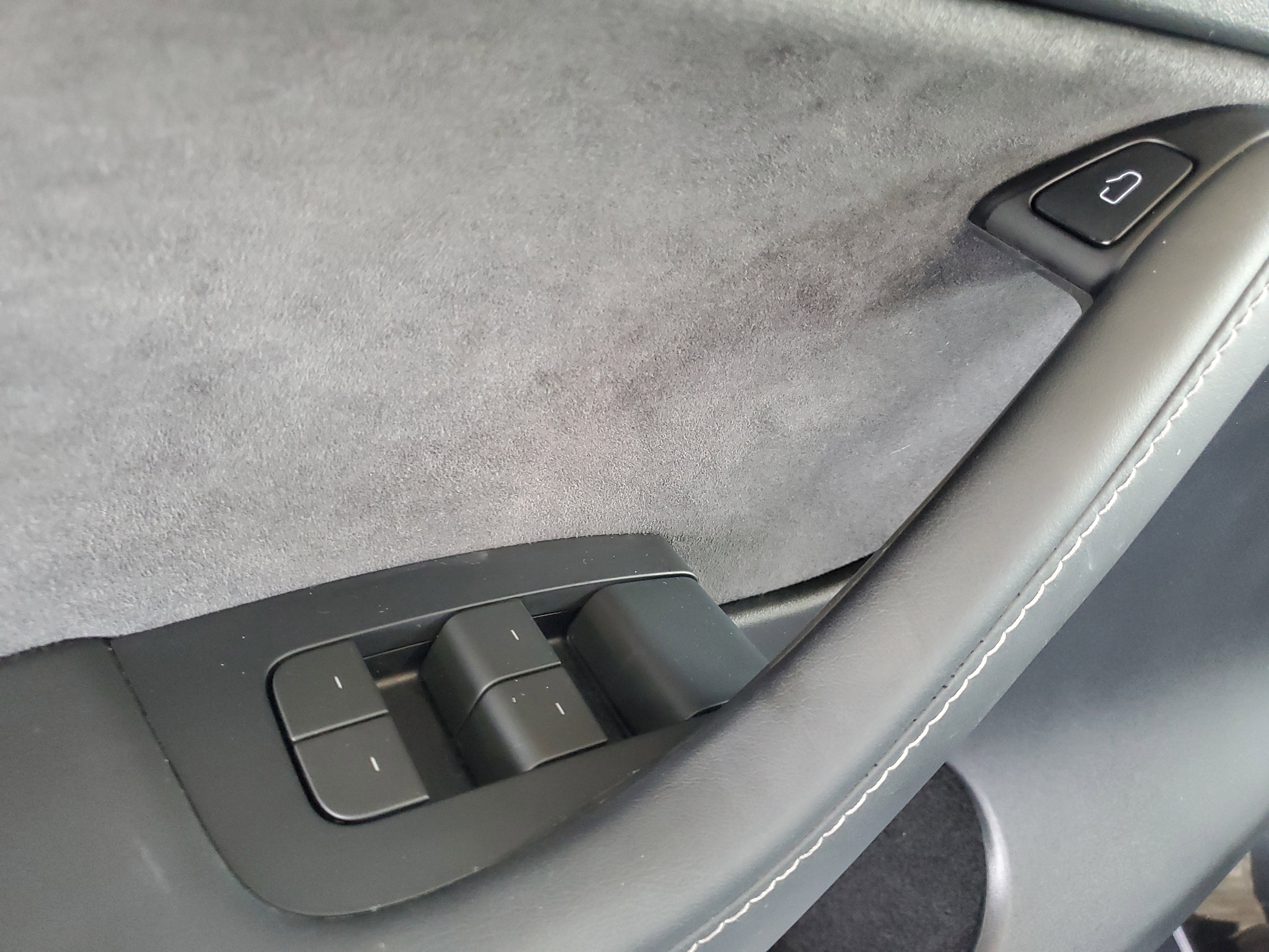 Used 2024 Tesla Model Y Performance AWD/4WD image 15