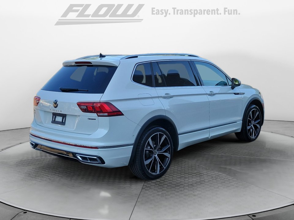 Certified 2022 Volkswagen Tiguan SEL R-Line AWD/4WD image 9