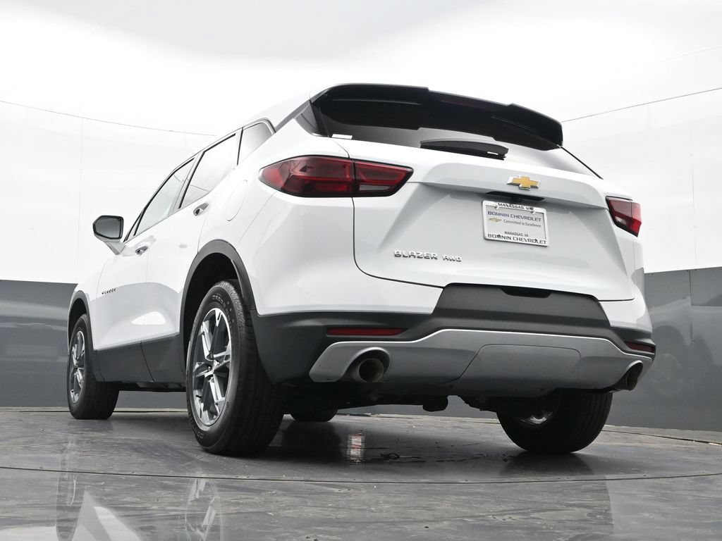 Used 2023 Chevrolet Blazer LT AWD/4WD image 31