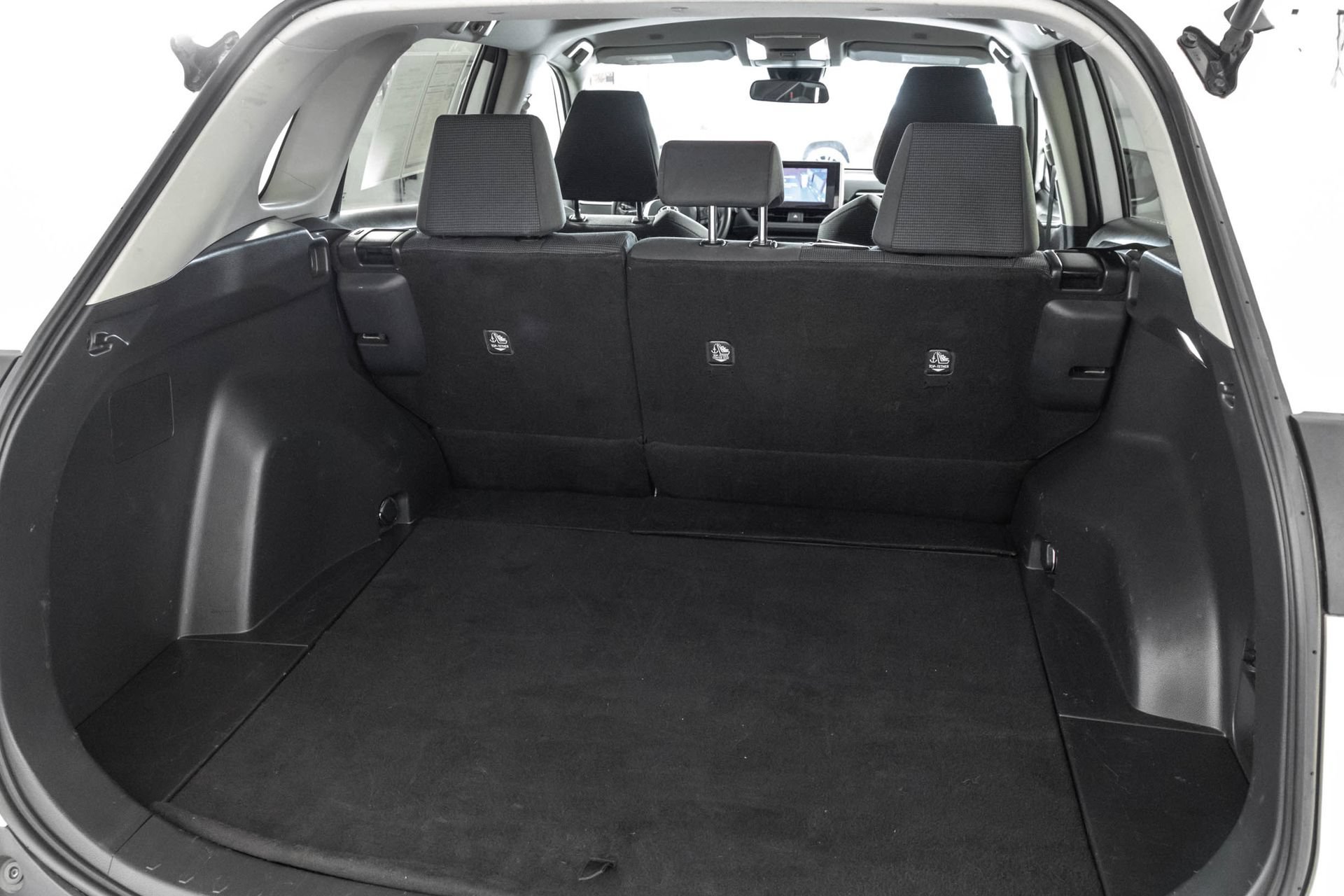 Used 2023 Toyota RAV4 LE AWD/4WD image 32