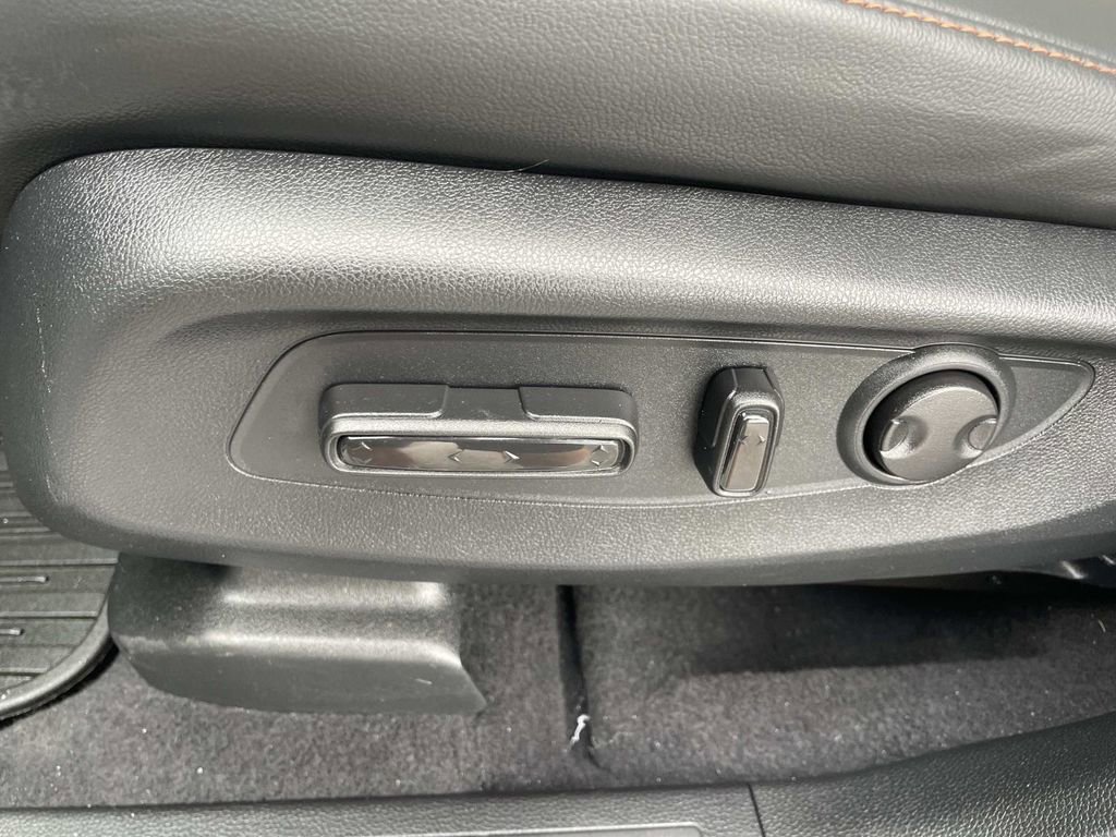 Used 2023 Honda CR-V Sport Touring image 17