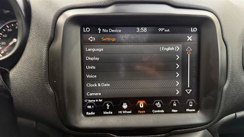Used 2018 Jeep Renegade Latitude w/ UConnect 8.4 Nav Group AWD/4WD image 27