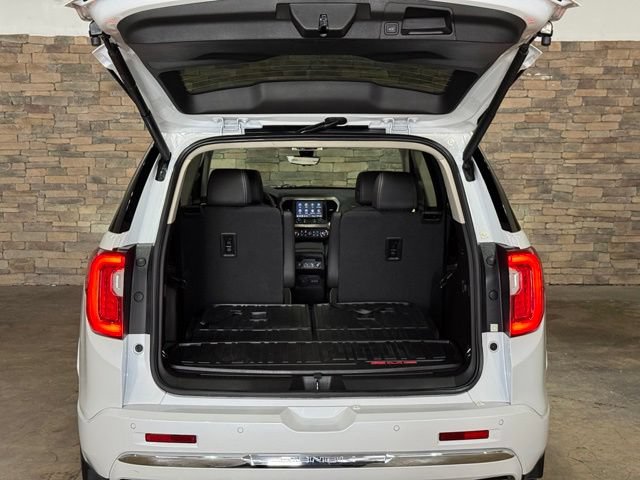 Used 2023 GMC Acadia Denali w/ Denali Ultimate Package AWD/4WD image 8