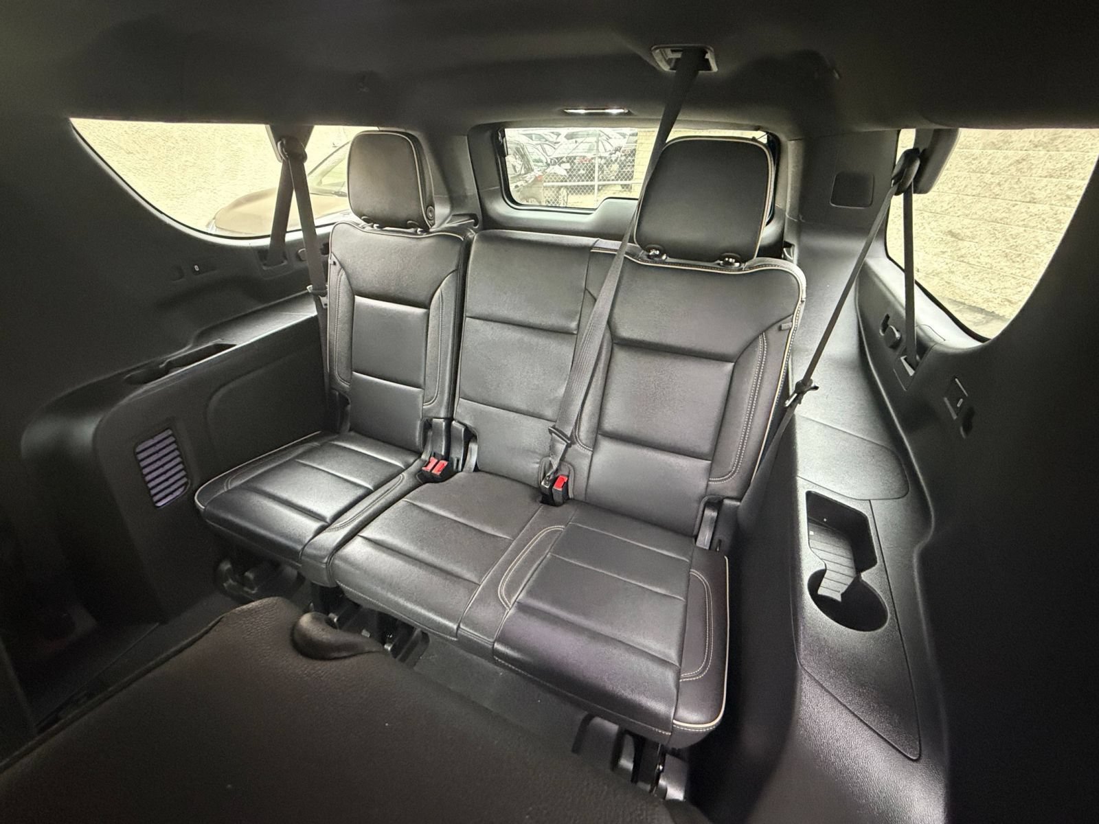 Used 2023 Chevrolet Suburban Premier AWD/4WD image 31