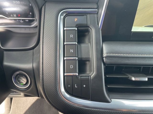 Used 2024 GMC Yukon SLT image 15