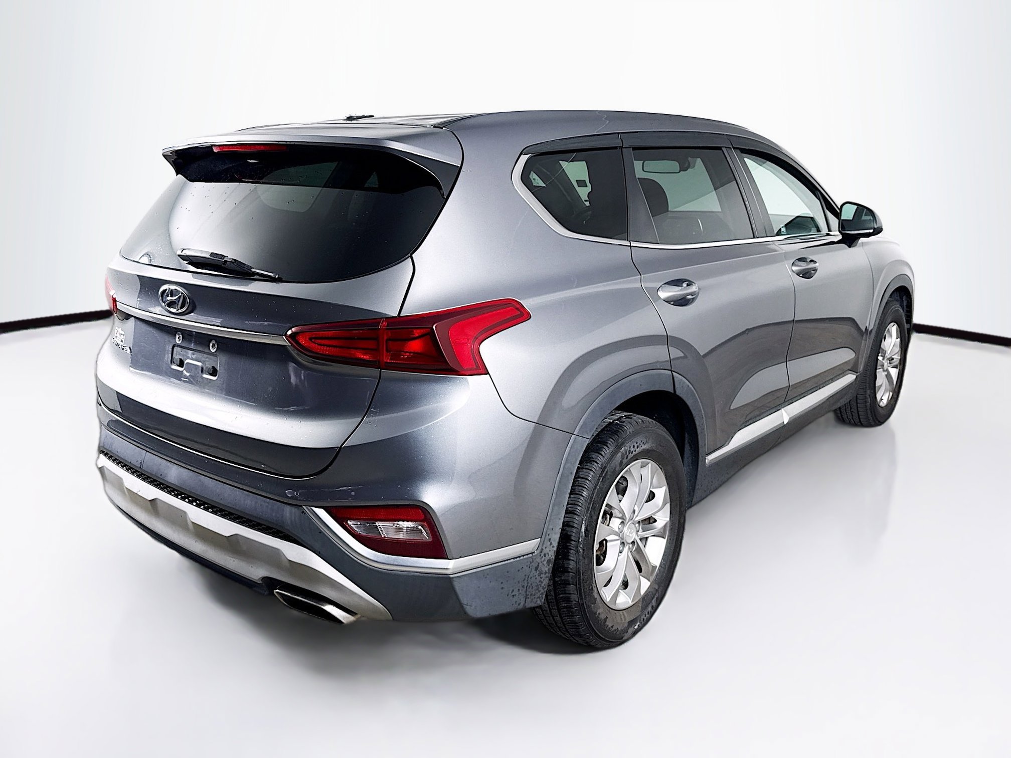 Used 2020 Hyundai Santa Fe SE image 30