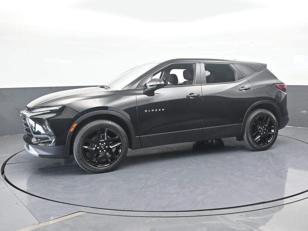 Certified 2023 Chevrolet Blazer LT w/ Driver Confidence Package image 2