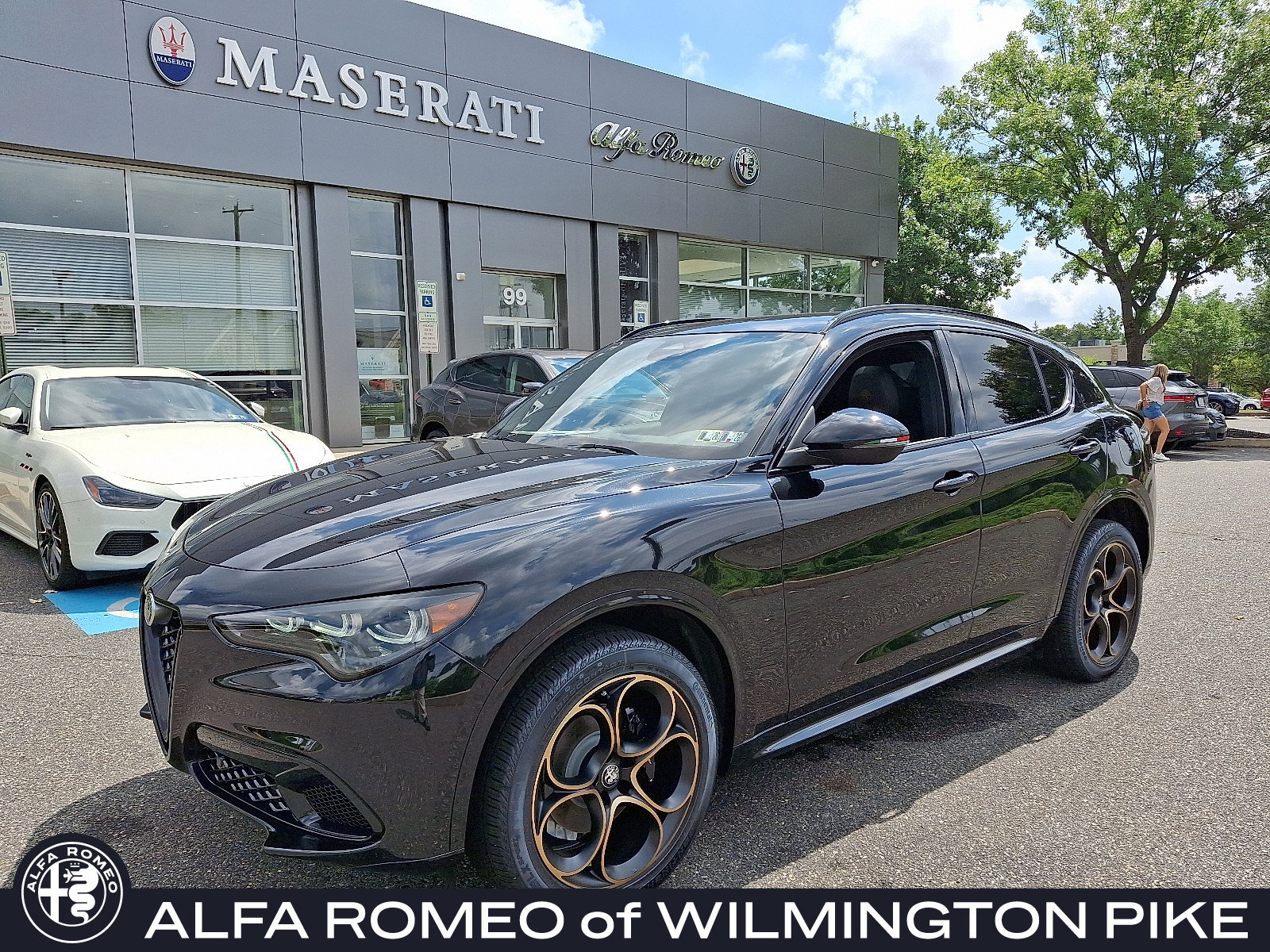 New 2025 Alfa Romeo Stelvio Sprint AWD/4WD image 1