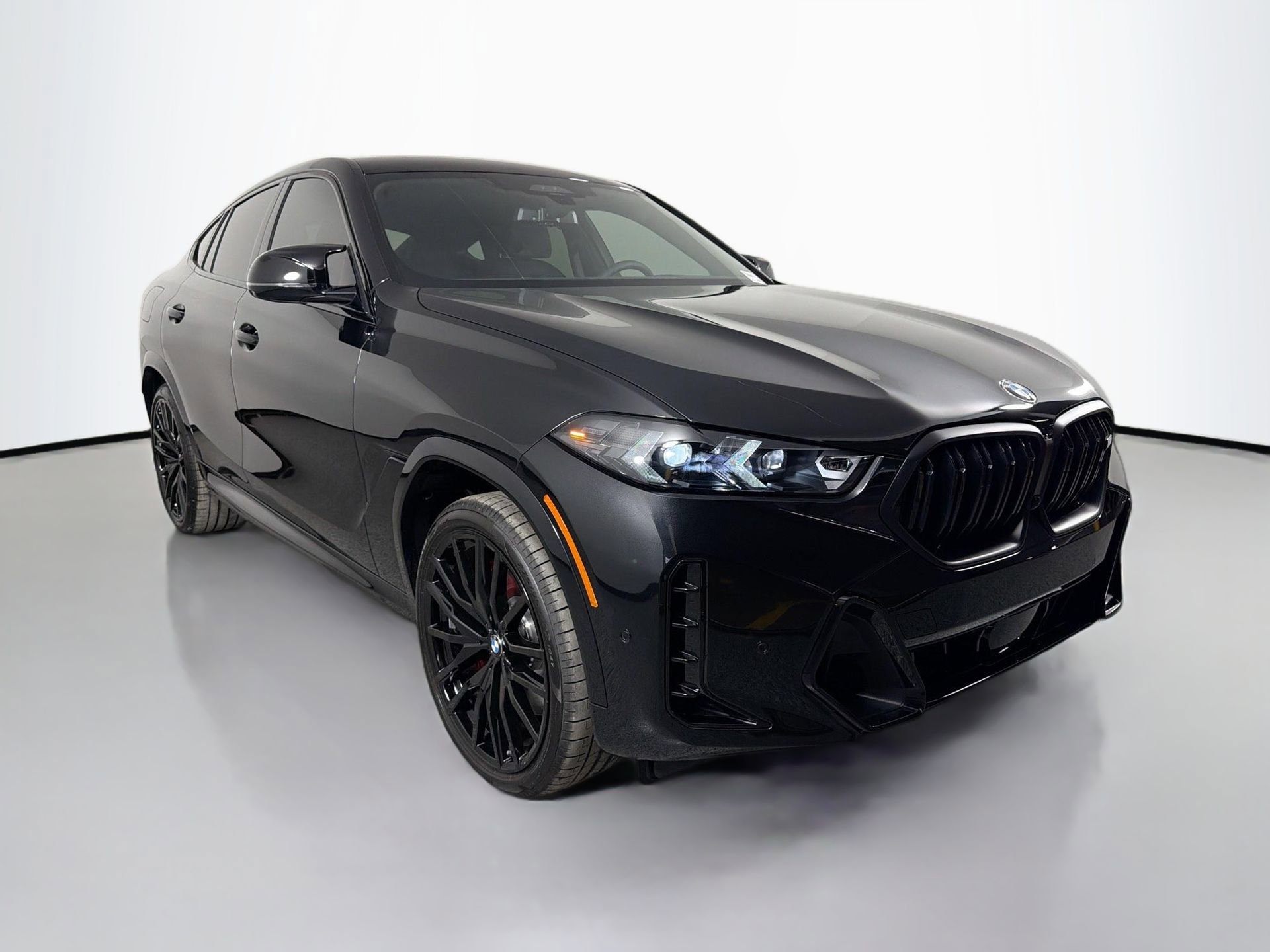 New 2026 BMW X6 M60i image 3