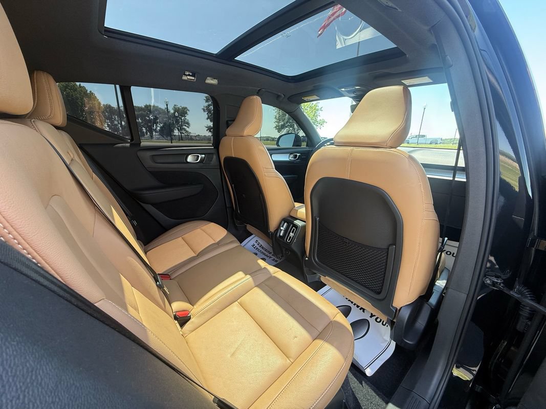 Used 2019 Volvo XC40 T5 Momentum AWD/4WD image 12