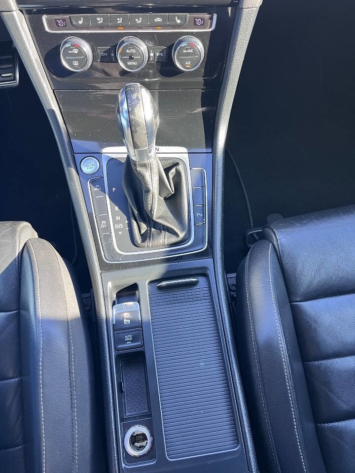 Used 2015 Volkswagen Golf R 4-Door image 32